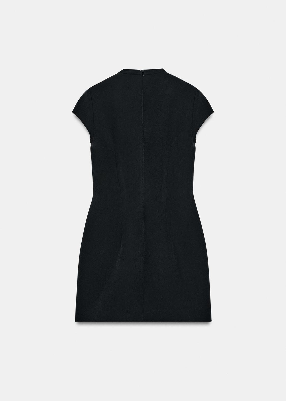 Robe Nelly