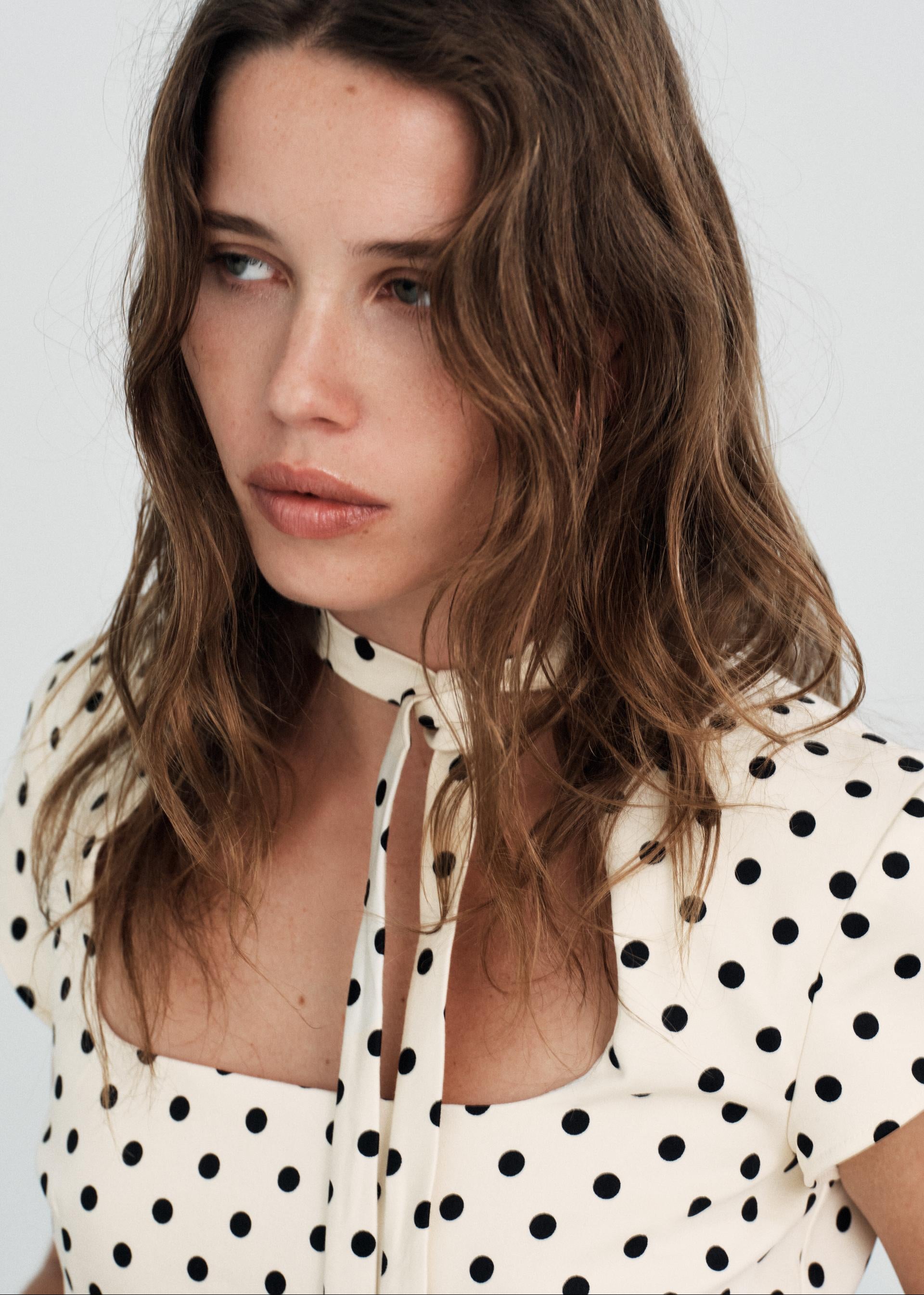 Robe Nelly